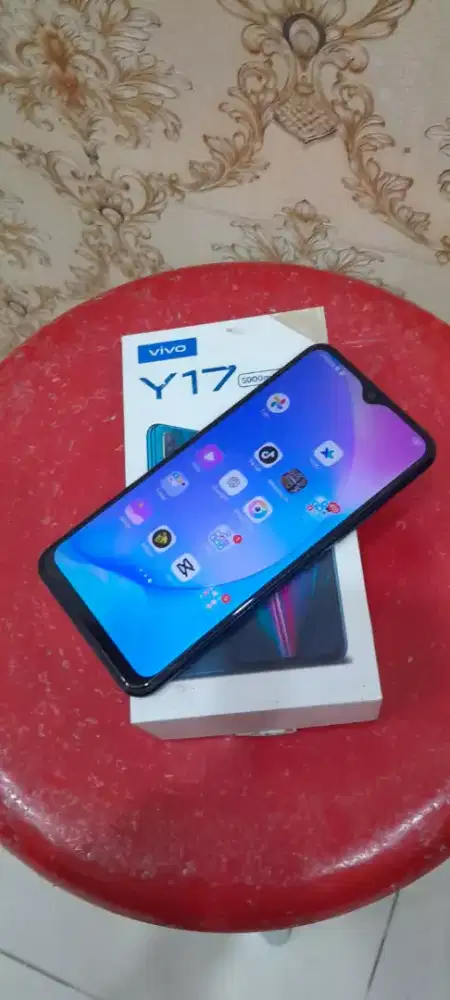 vivo y17 ram 4/128 normal semua nya msh original semua lkp