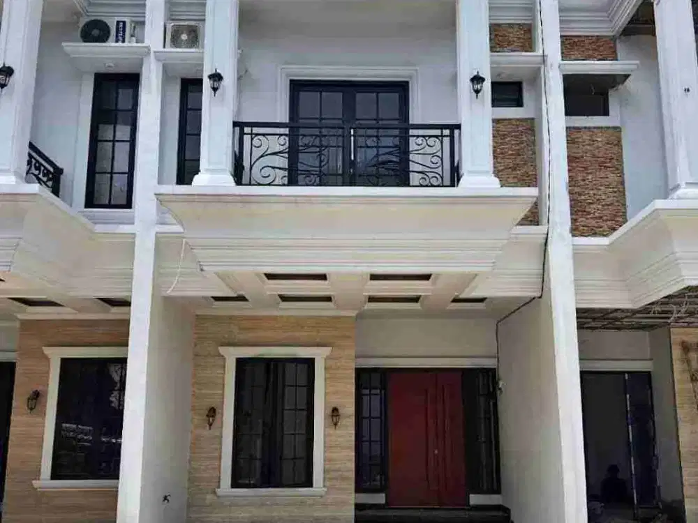 Rumah Mewah Modern Classic Pinggir Jalan Raya, Dekat Tol & 8 menit LRT