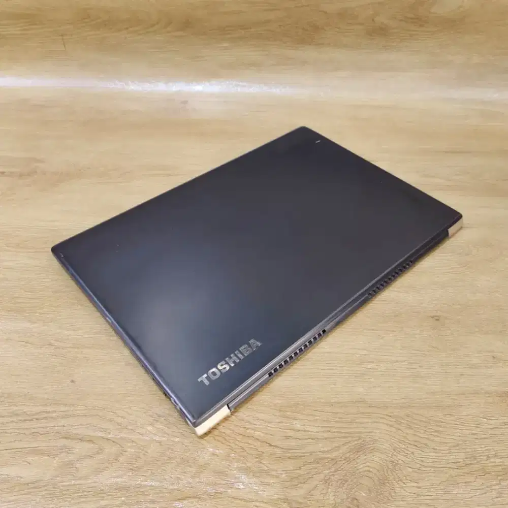 LAPTOP TOSHIBA TECRA X40-D SLIM Core i7 Gen7 RAM 16GB TOUCHSCREEN Bonu