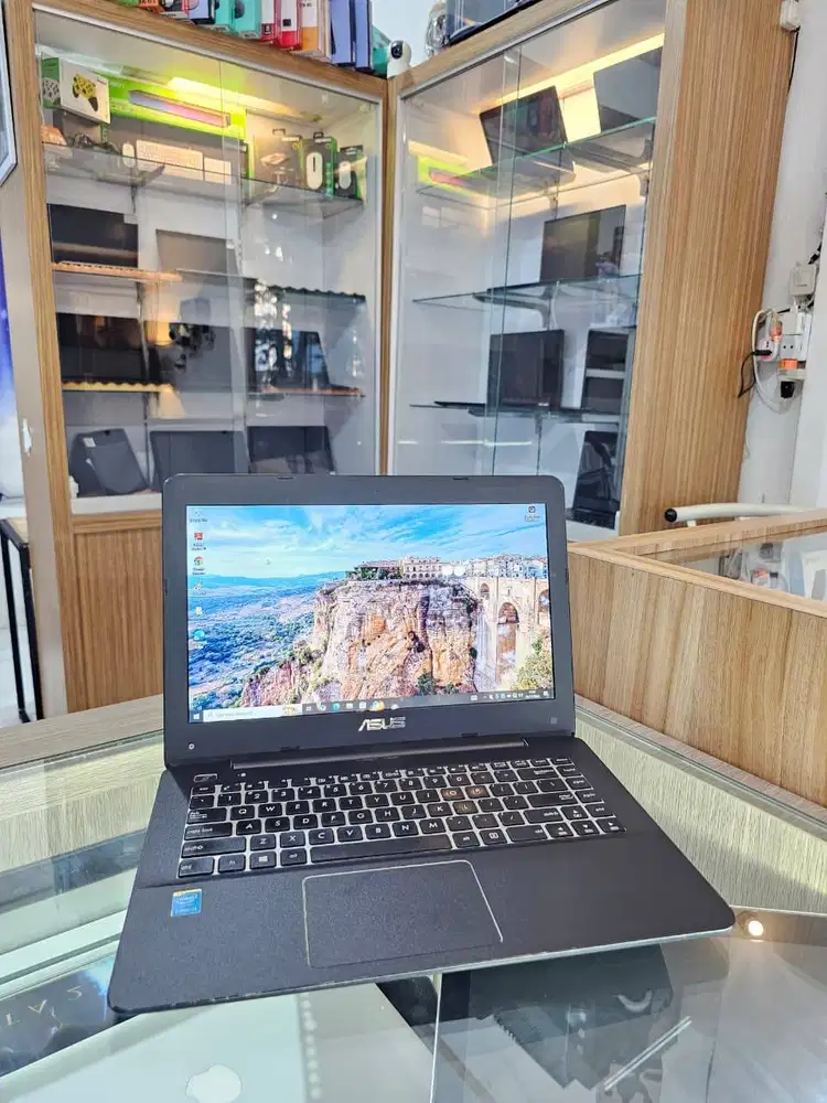 Asus Dual VGA Game Design Murah