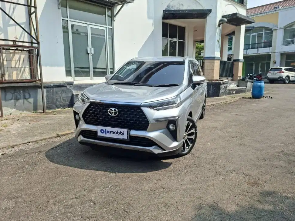KM Rendah - Toyota Avanza 1.5 Veloz Q TSS Bensin AT 2022 Silver