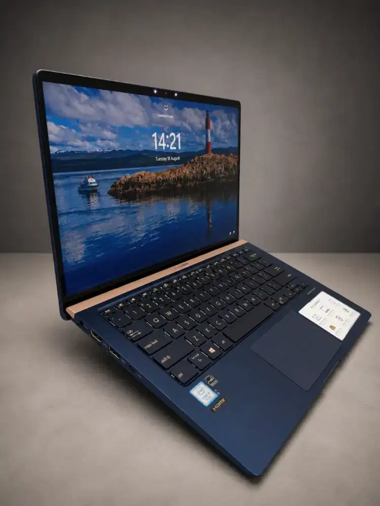 Laptop Asus Zenbook Slim