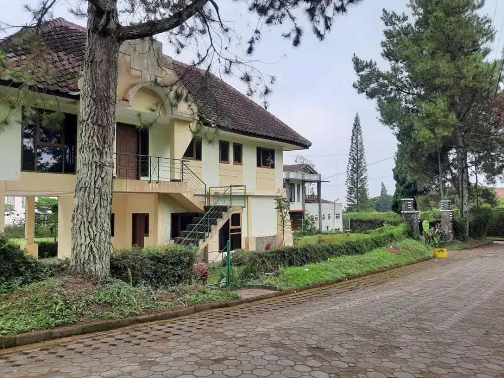 Dijual Villa Istana Bunga, Parongpong, Lembang Bandung