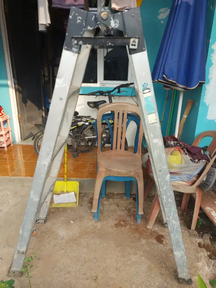 TANGGA LIPAT ALUMINIUM