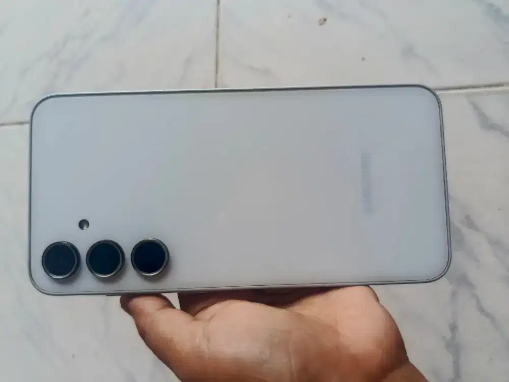 Samsung a35 5g ...