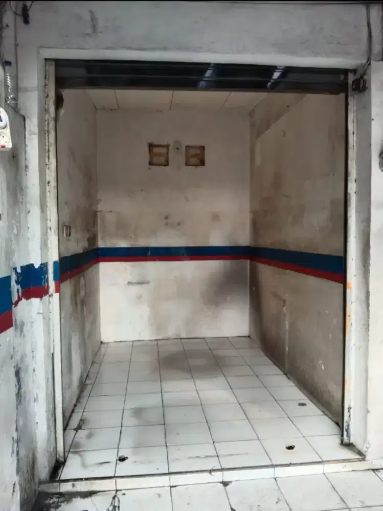 Disewakan Kios Dagang jalan raya Utama ramai 200 mtr dr St Jatinegara