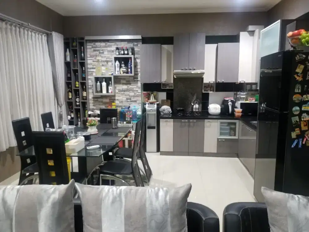 MURAH !! DIJUAL RUMAH THE VILLAS MOI 2 LANTAI FURNISHED DIBAWAH NJOP