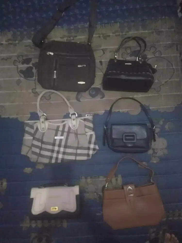 Tas bahu wanita