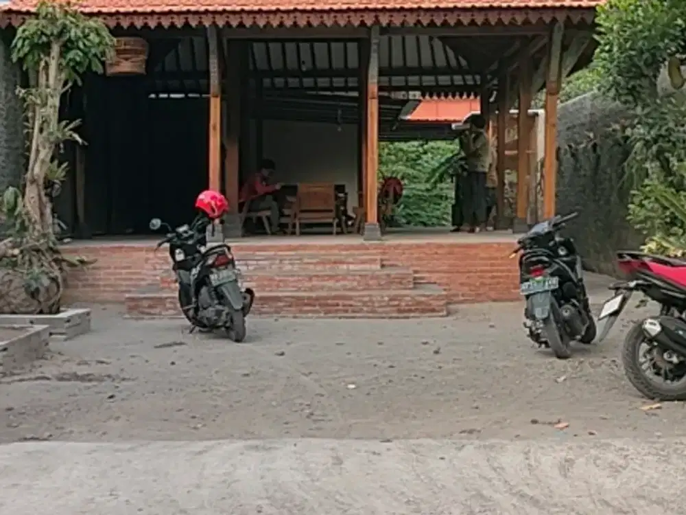 Dijual joglo di manisrenggo murah