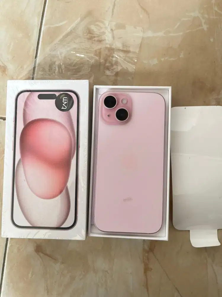Iphone 15 128gb ibox Garansi On 2027 mulus