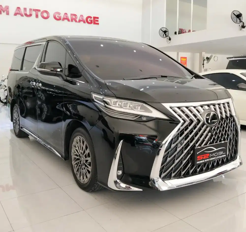 LEXUS LM 350 VVIP 4 Seater  AT 2020 Hitam