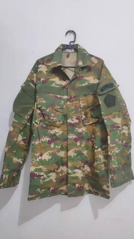 SERAGAM PDL SATU SET (BEKAS 17an)