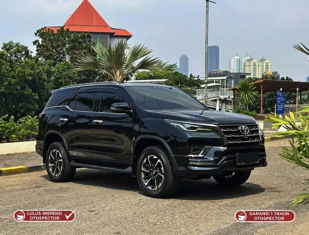 KM 40rb Toyota Fortuner 2.8 GR Sport AT 2022 Diesel Hitam Tdp 62jt