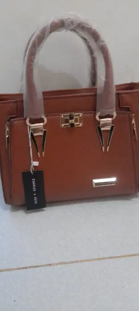 Tas c&k masi baru