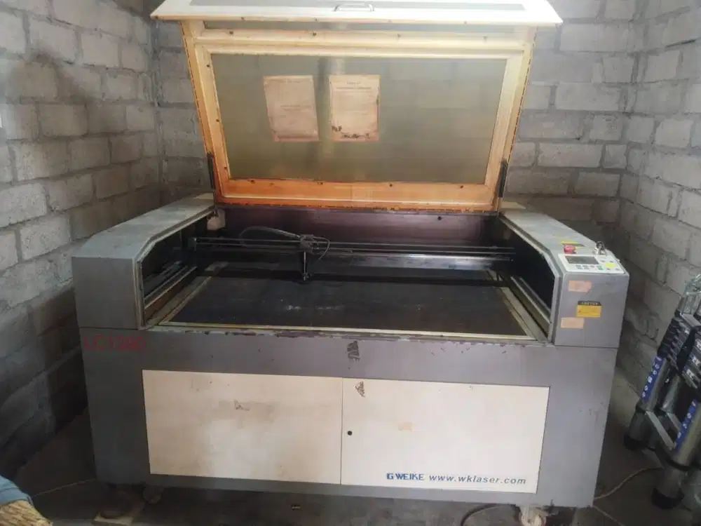 BUC Jual Mesin Laser Co2 (NEGO)
