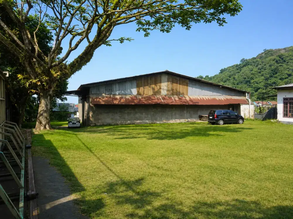 Gudang + Mes Strategis Dijual di Gekbrong Cianjur - LT 2.500 M²