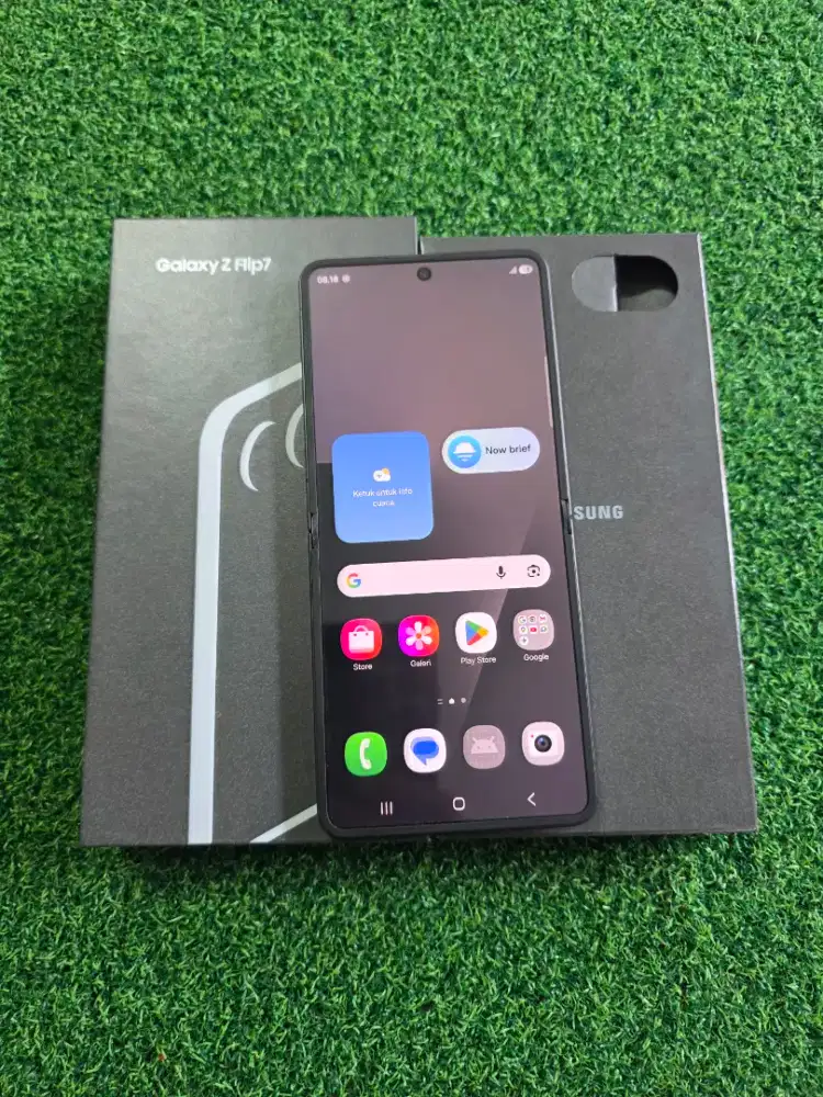 Samsung Z Flip 7 5G 12/256gb SEIN Pemakaiyan 3 Minggu