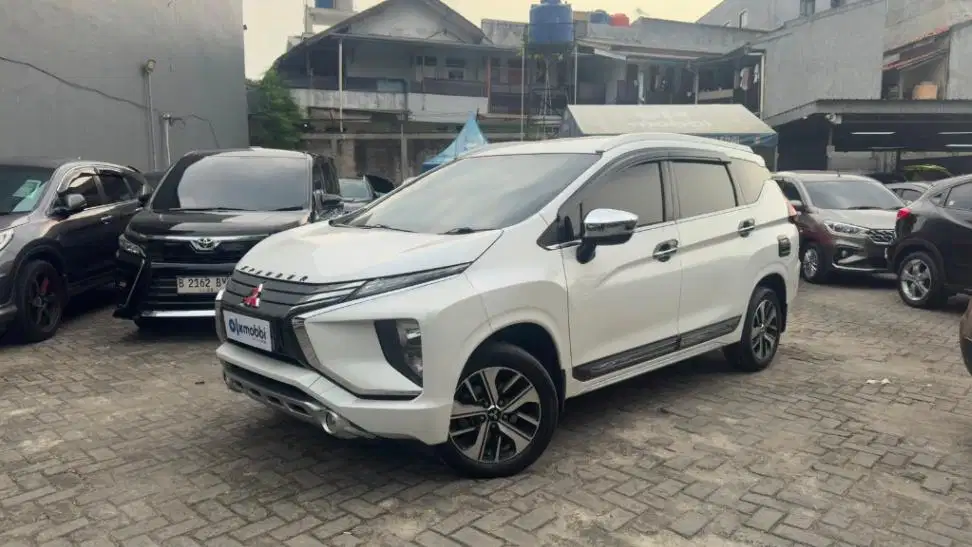 LOW DP Mitsubishi Xpander 1.5 Ultimate Bensin-AT 2019 KOV