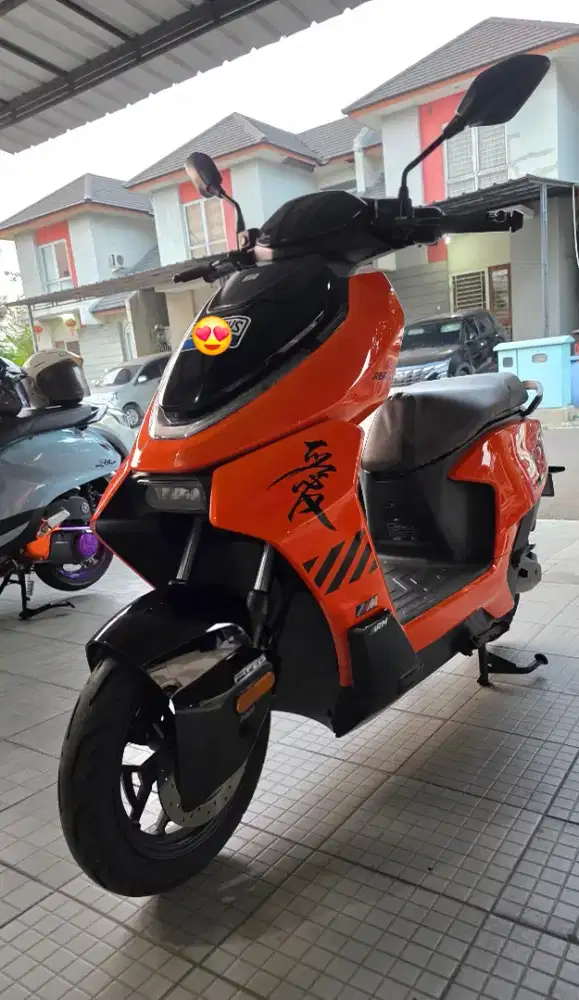 Zeeho AE4 ABS orange