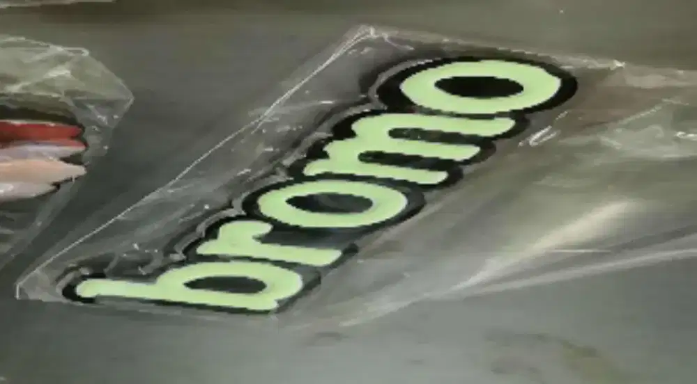 Magnet Kulkas Tulisan Bromo