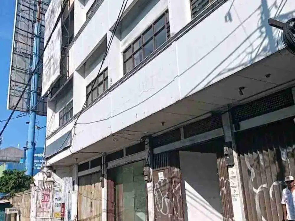 DISEWAKAN RUKO GANDENG 3 DI JALAN RAYA MARGONDA DEPOK.