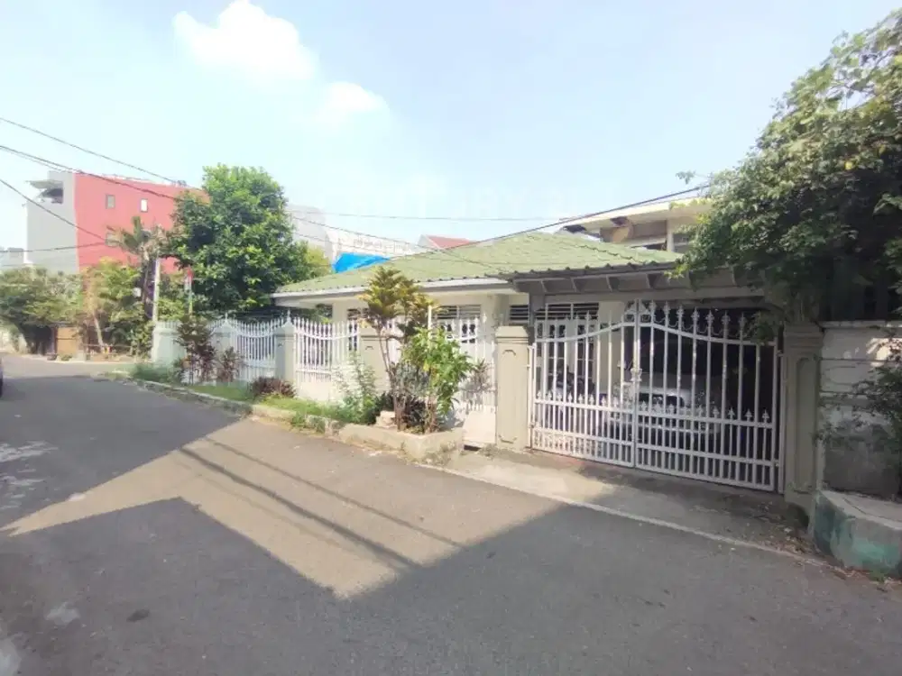 Rumah Lama Di Mura Karang, Lokasi Strategis