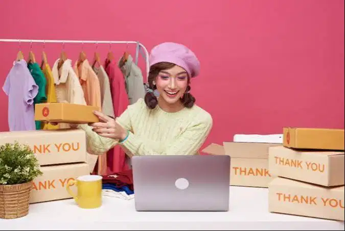STAFF ONLINE SHOP & SALES – SHOPEE & TOKOPEDIA