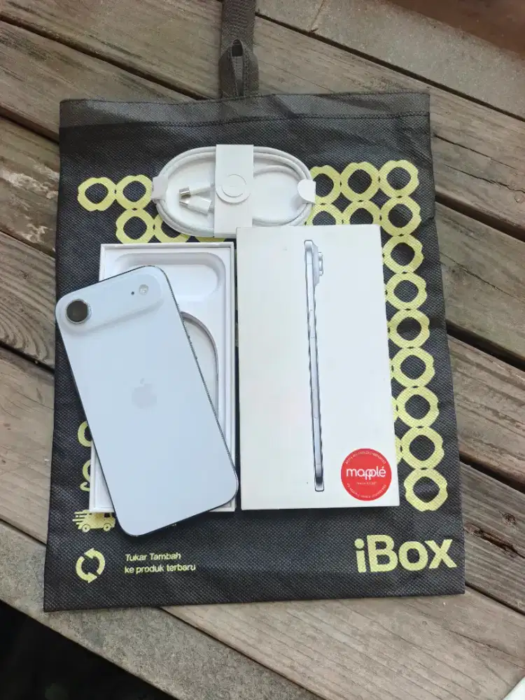 iPhone Air 256 GB iBox fullset