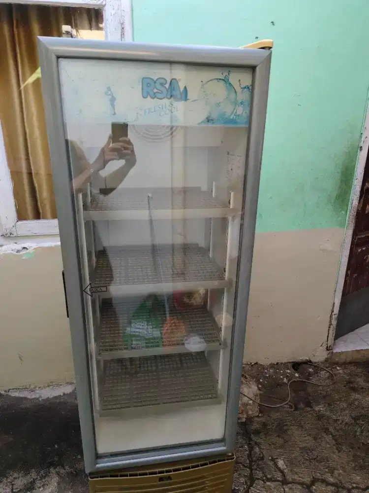 Showcase RSA 4rak 200liter