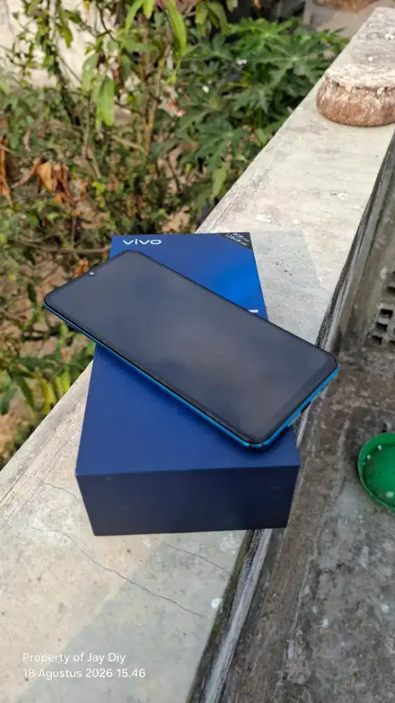 HP Seken Vivo V20 SE Lengkap normal siap pakai