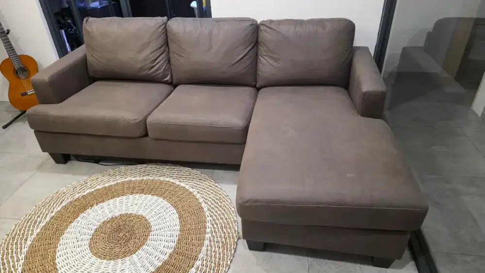 JUAL PRELOVED SOFA L INFORMA LOUISE Rp2.000.000