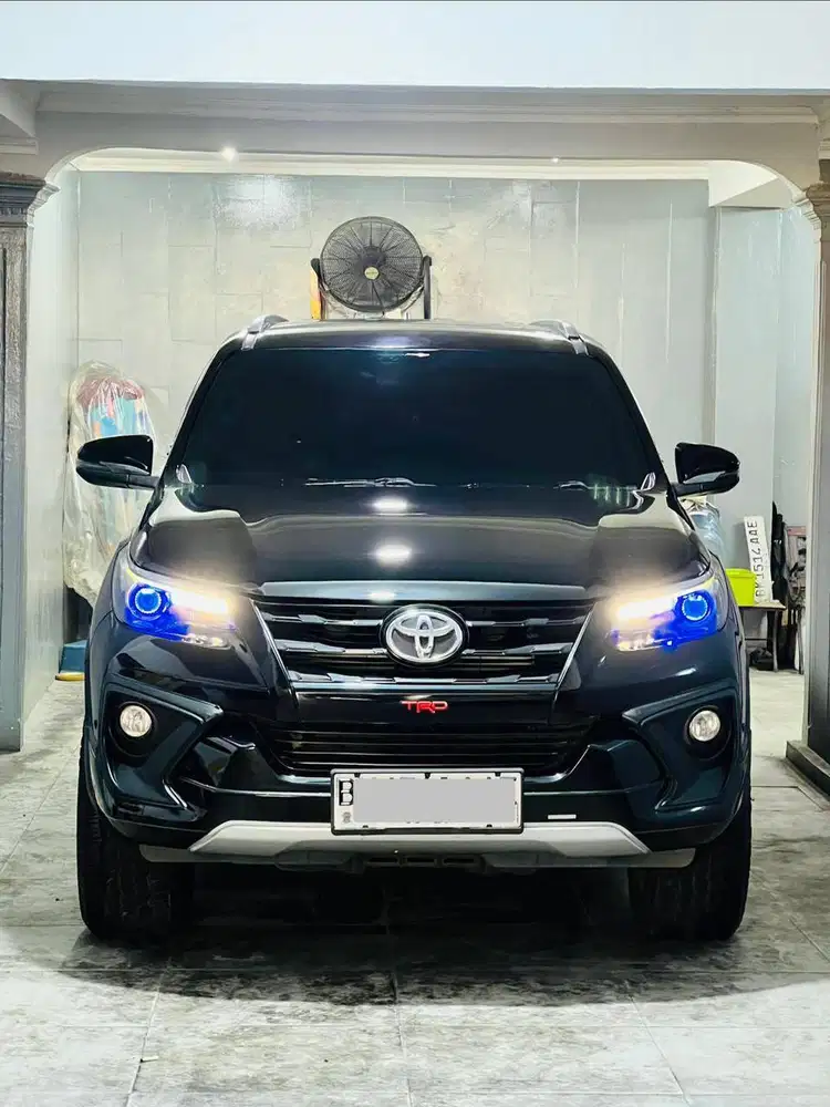 Toyota Fortuner 2.4 TRD Sportivo 2019 Diesel Matic – Tangan Pertama