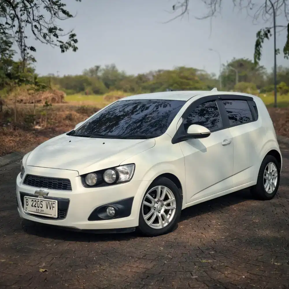 Aveo 2014 matic putih