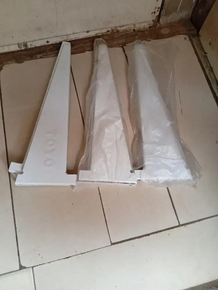 Jual preket AC masih baru 3 set