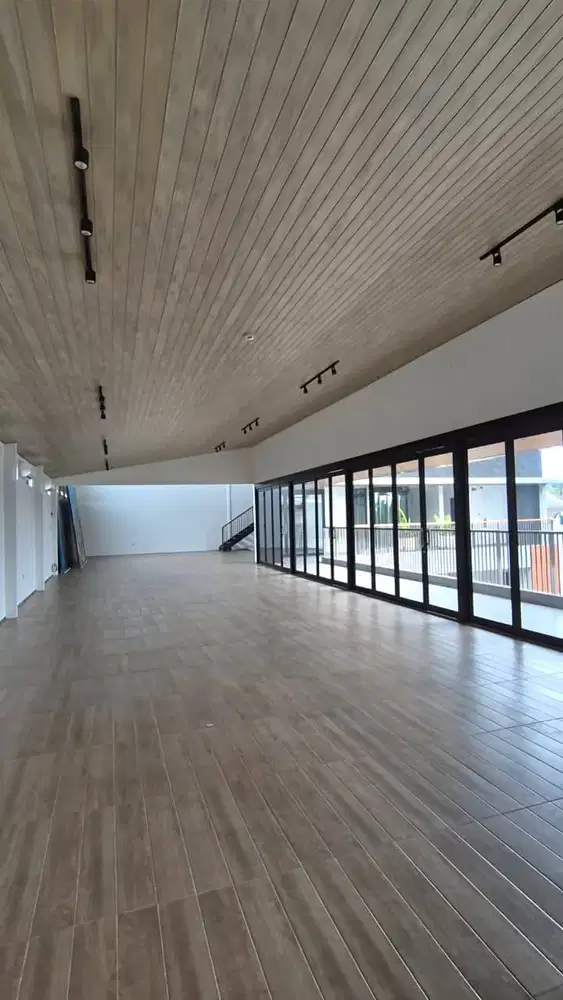 Disewakan ruang usaha Commercial Bentuk Cantik Ada View, Jl Utama dago