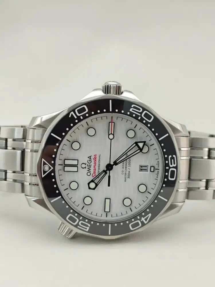 Omega Seamaster 300 White Wave