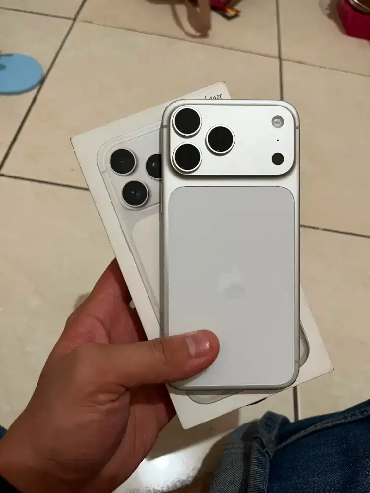 iPhone 17promax 256gb iBox