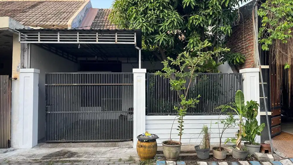 Jual rumah di Surabaya Barat