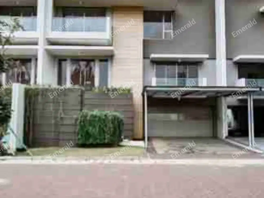 Rumah Mewah Siap Huni Golf Island PIK