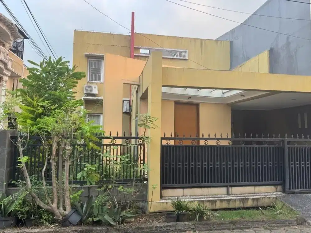Dijual Rumah Nyaman & Strategis di Bintaro Sektor 4, Tangerang Selatan