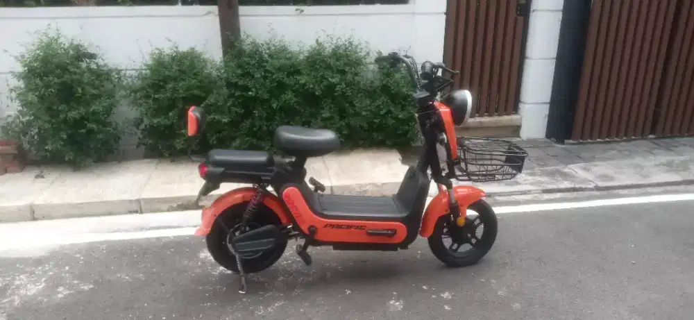 Sepeda Listrik Pacific Argos msh bagus normal BU