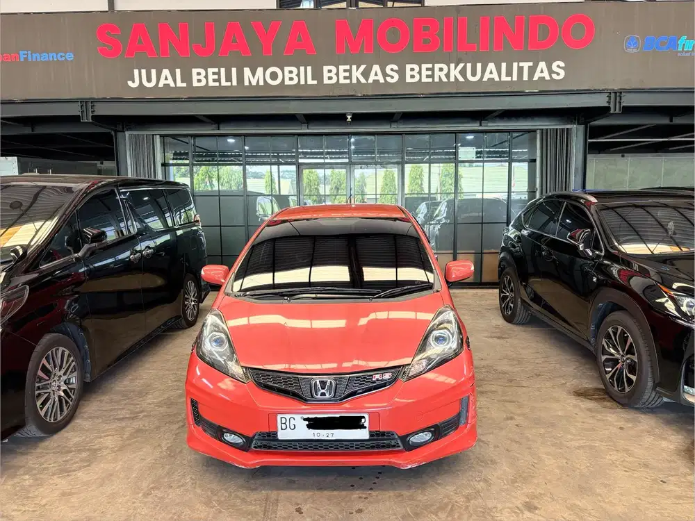 Honda JAZZ RS 1.5 A/T 2013/2014,Km 85rb