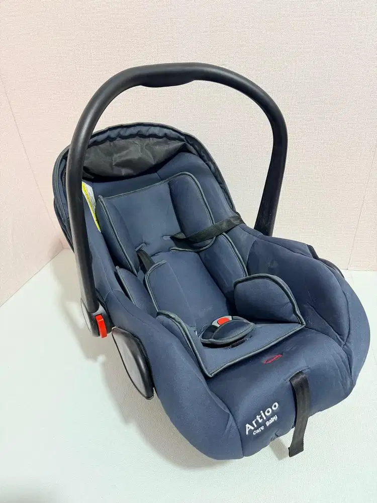 Dijual CarSeat Baby Merk Artioo Like New