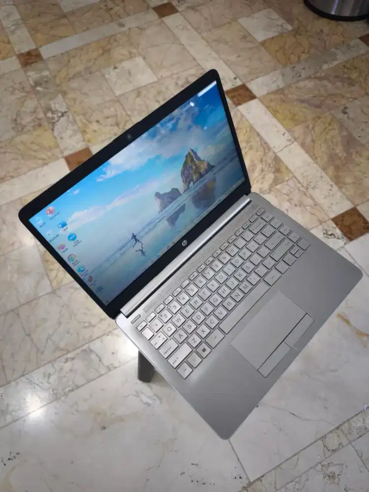 Laptop Hp 14s Intel Core i3 gen 7020U