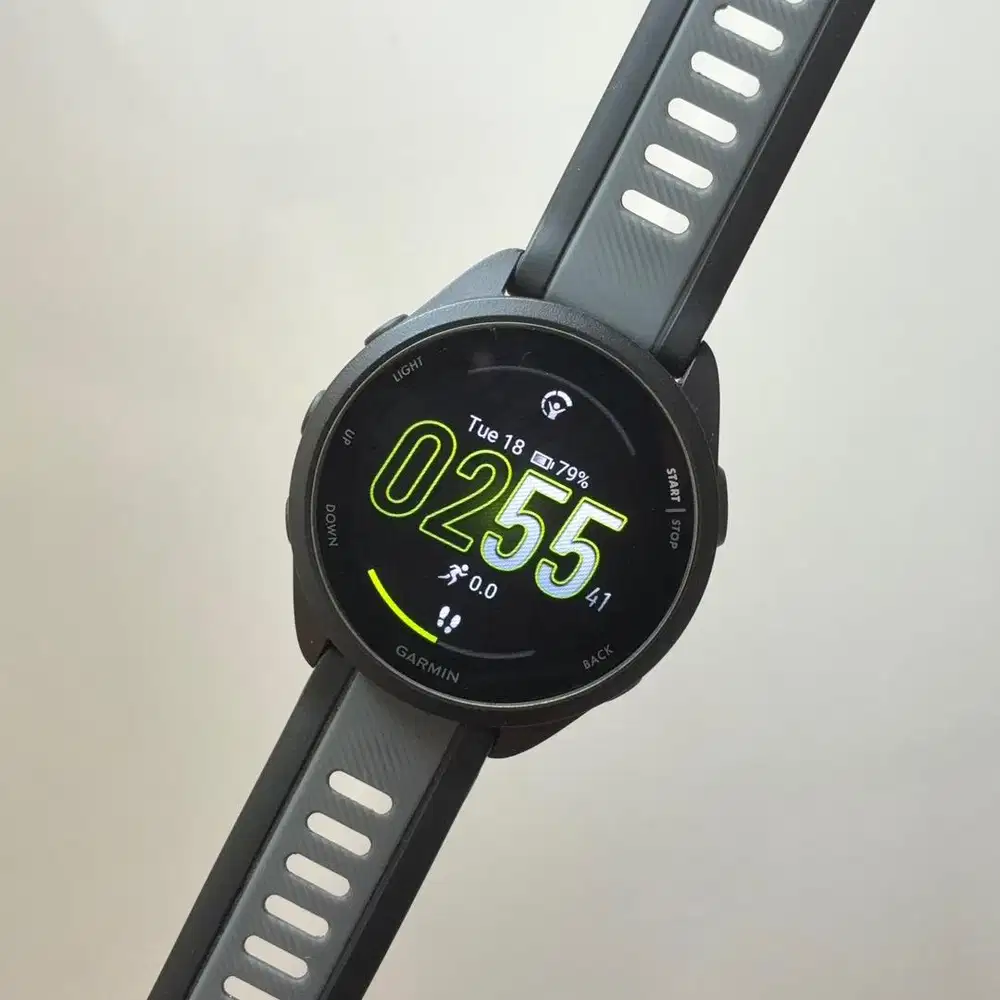 Garmin Forerunner 165 music garansi on