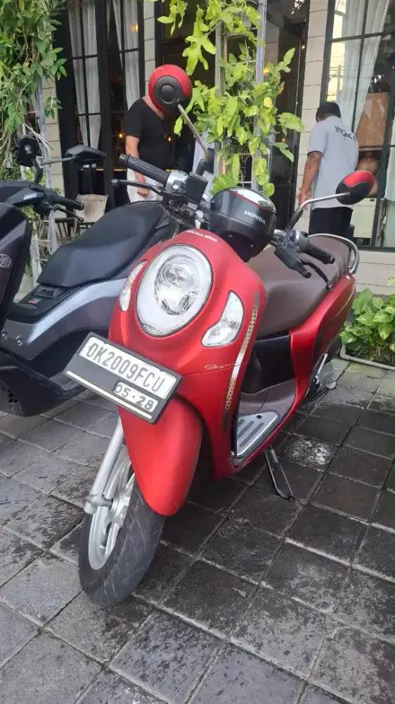 Honda Scoopy 2023 Merah — Kondisi Mulus, KM Rendah
