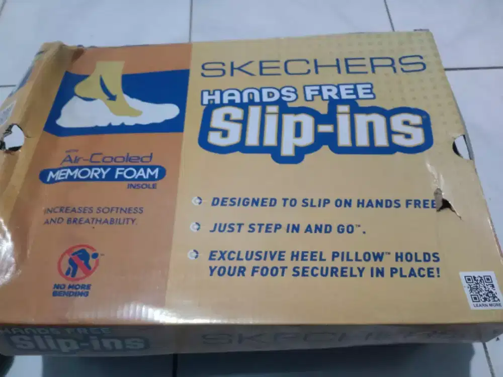 Dijual sepatu Skechers size 45 baru sekali pakai kebesaran