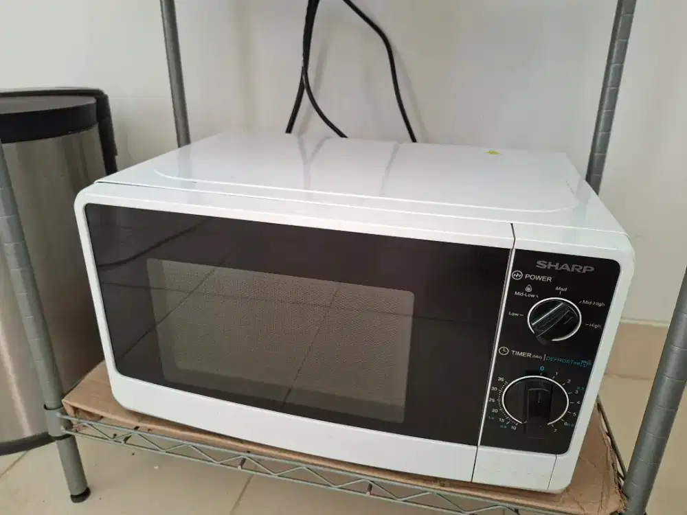 Microwave Sharp R220MA WH white