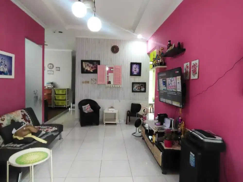 Dijual Rumah Siap Huni di Jl. Adyaksa, Karang mulya(Perbatasan Puri Indah, Jakarta Barat)!