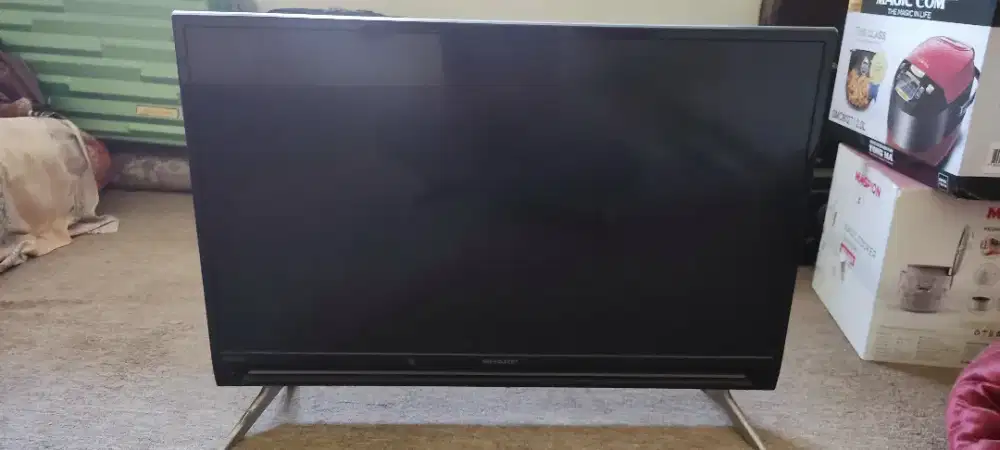 LED SHARP smart TV 32 inch sudah digital